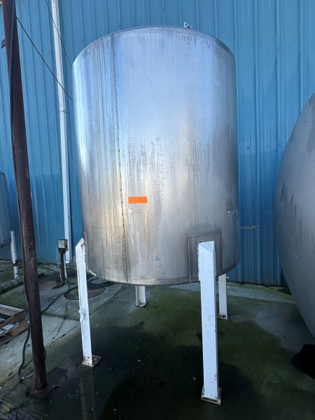 1,000 gallon stainless steel tank flat bottom